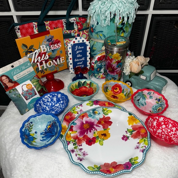 Pioneer woman bundle - Picture 1 of 3